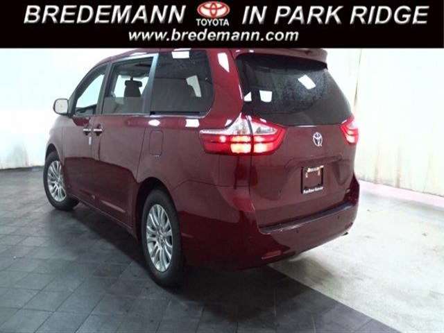 Toyota Sienna 2017 photo 5